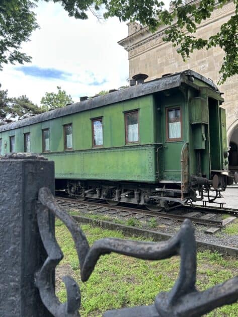 Georgië, Gori, Stalin museum, treinwagon hek