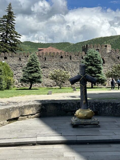 Georgië, Mtscheta , Svetishoveli kathedraal, nino kruis