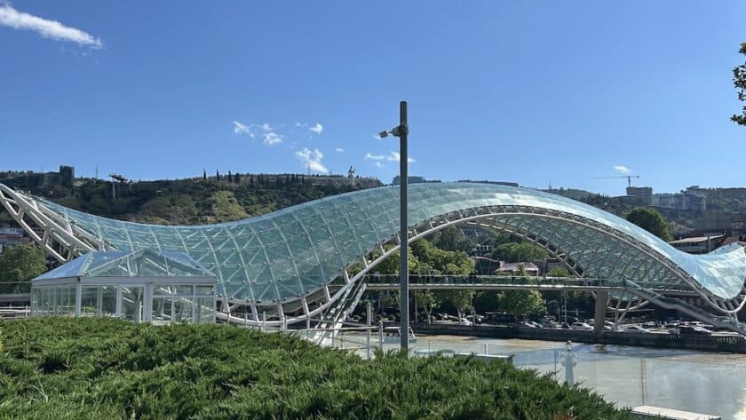 Georgië, Tbilisi, Bridge of Peace uitzicht