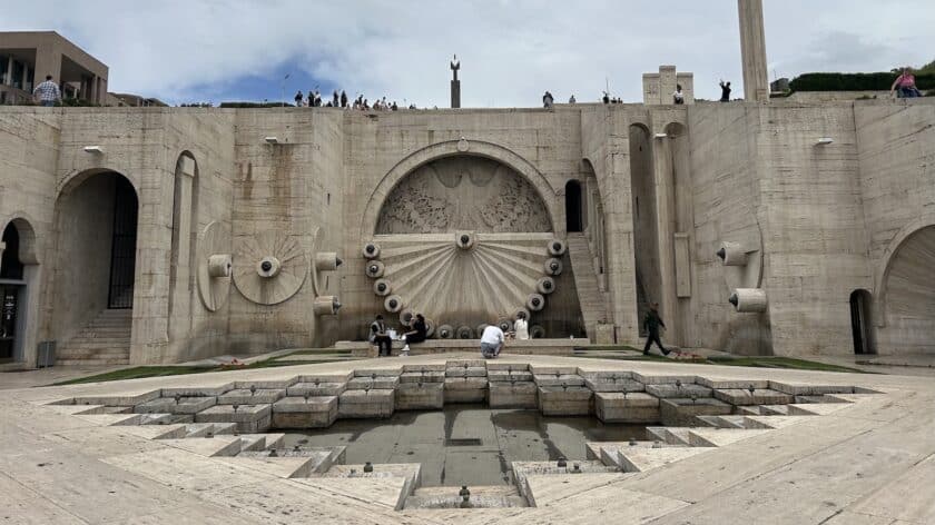 Rondreis Armenië en Georgië, Yerevan, Cascade fontein