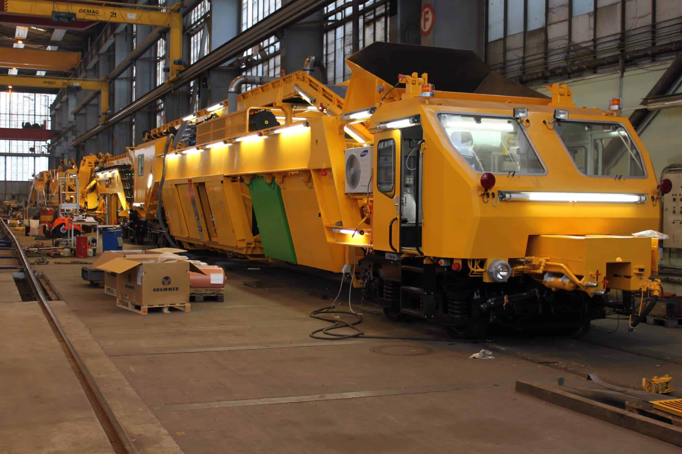 oeswag montage bahnbaumaschine