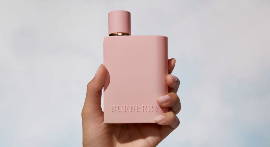 Burberry Her Vanilla Absolute – A Fruity Gourmand Glow of Modern Sensuality