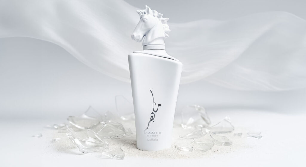 Lattafa Maahir Honor – A Fragrance of Radiant Strength and Refined Grace