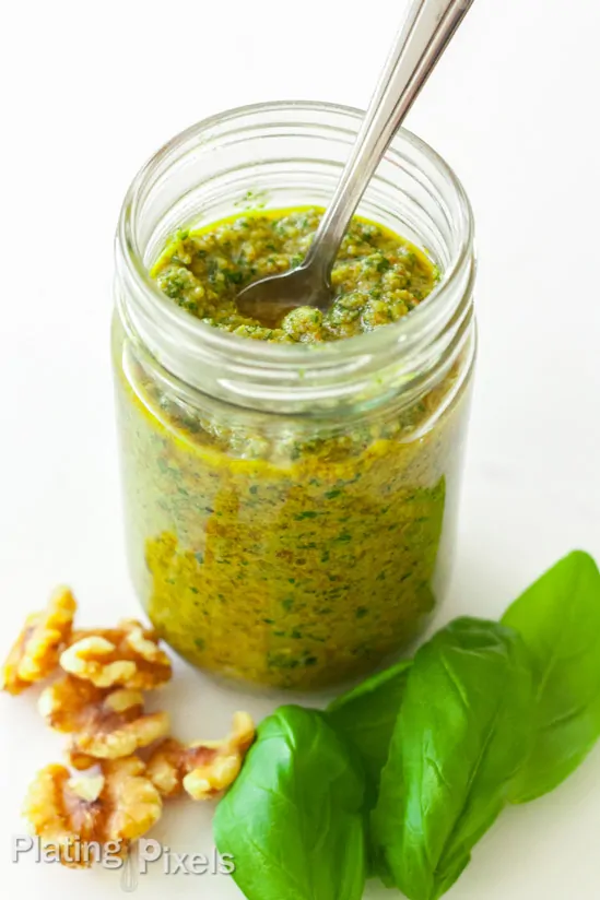 Toasted Walnut and Sun-Dried Tomato Pesto - www.platingpixels.com