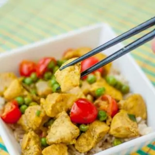 Thai Coconut Curry Chicken - www.platingpixels.com