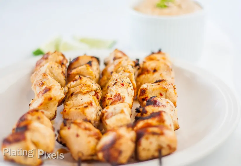 Barbecue Chicken Kebabs with Peanut Lime Dipping Sauce - www.platingpixels.com