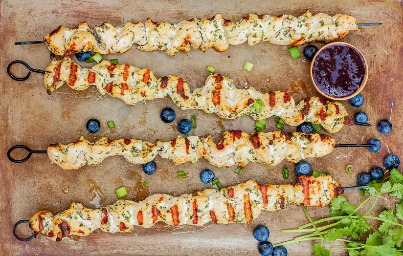 Orange Herb Chicken Kabobs with Blueberry Balsamic Sauce - www.platingpixels.com