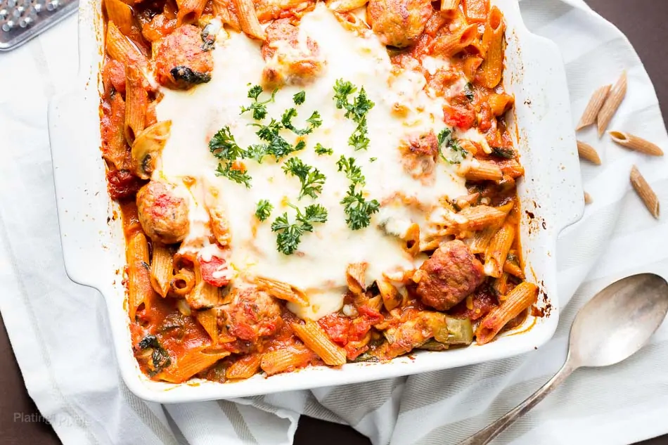 Spinach and Meatball Pasta Casserole recipe - www.platingpixels.com
