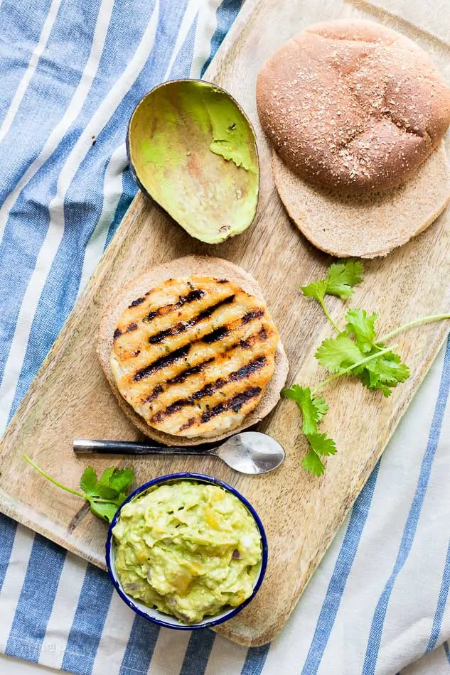 Wild Pollock Fish Burgers with Mango Guacamole recipe - www.platingpixels.com