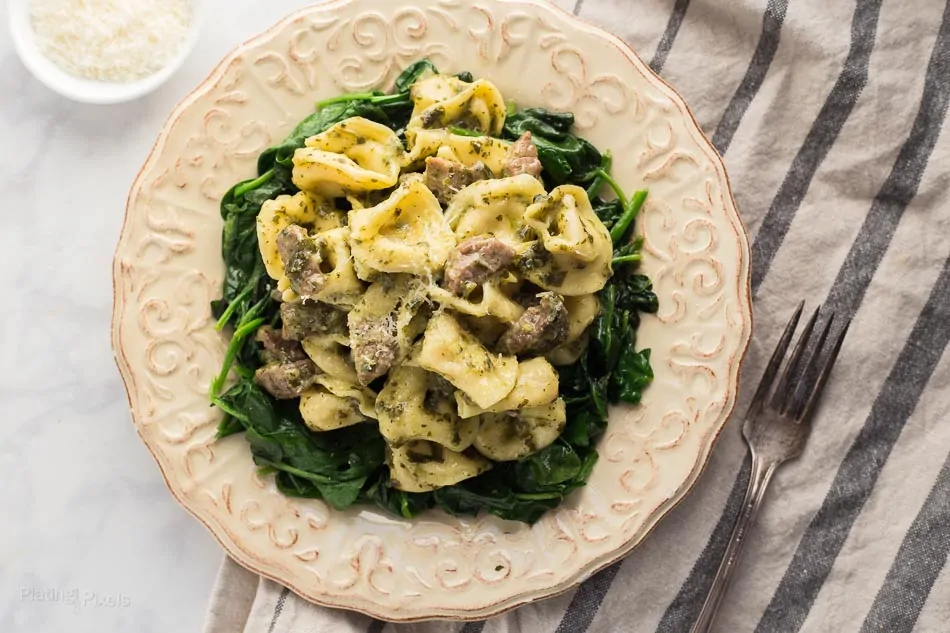 Steak Pesto Tortellini Pasta recipe - www.platingpixels.com