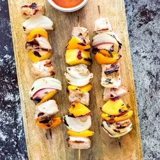 Grilled Peach and Pork Kabobs recipe - www.platingpixels.com