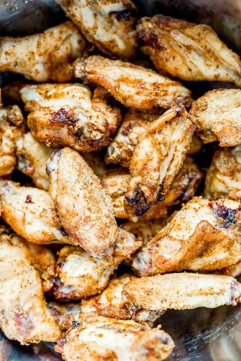 Crispy Smoked chicken wings in a bowl
