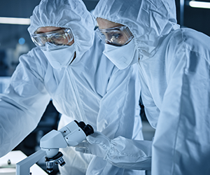 operators in cleanroom