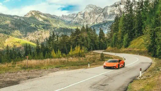 https://www.privatecharterx.blog/luxury-car-rental-switzerland/
