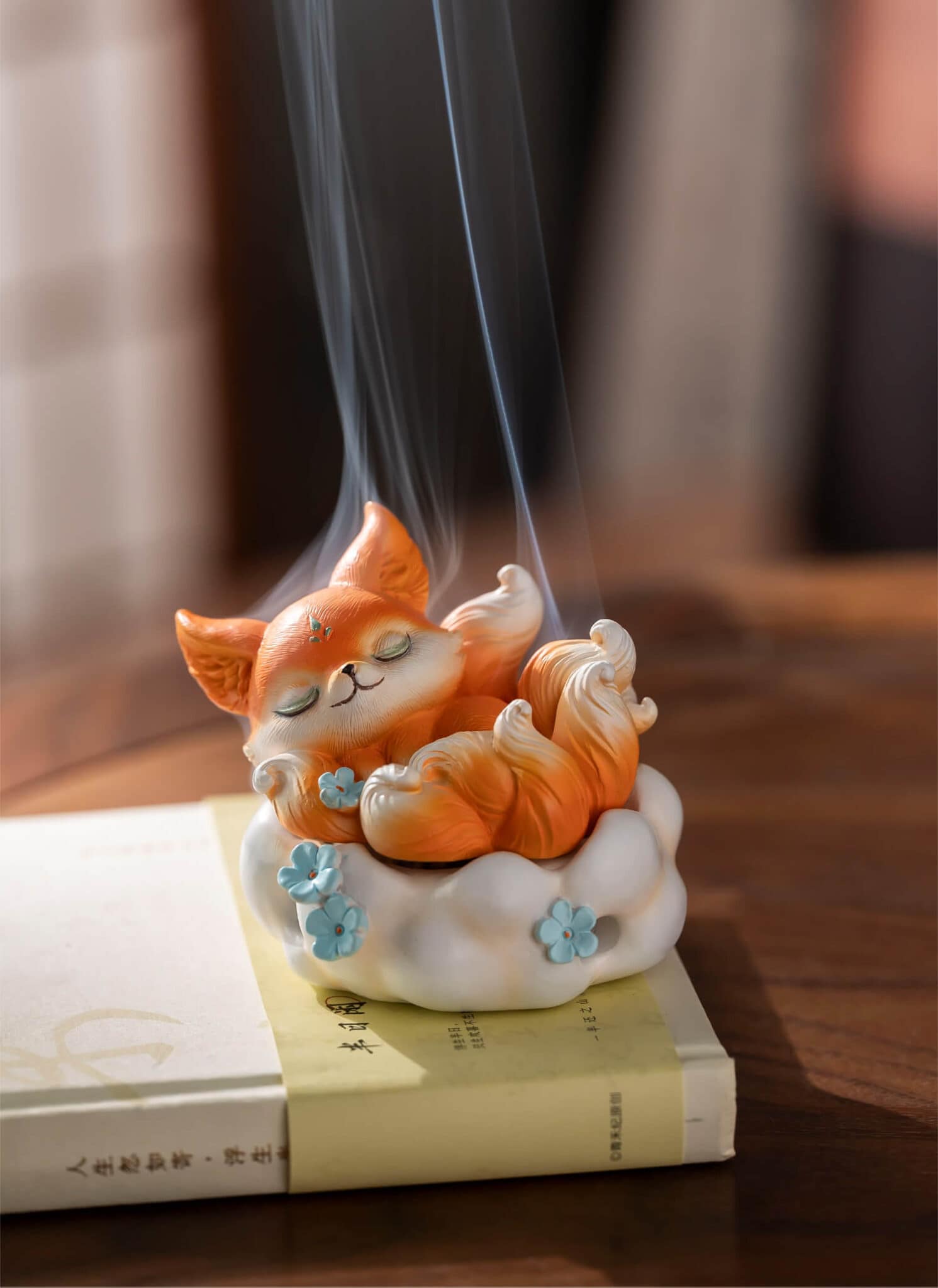 祥瑞之兆》九尾狐陶瓷香薰爐國風創意擺件– 普雲閣