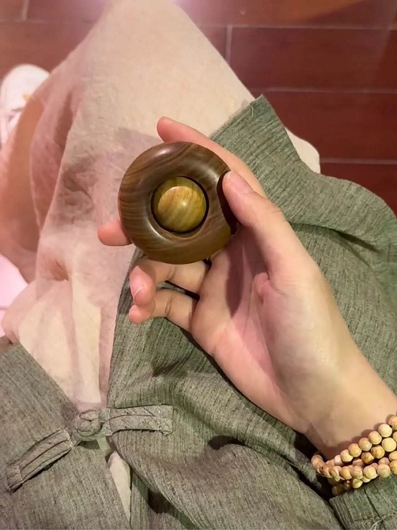 珠綠檀福運流轉解壓手把件