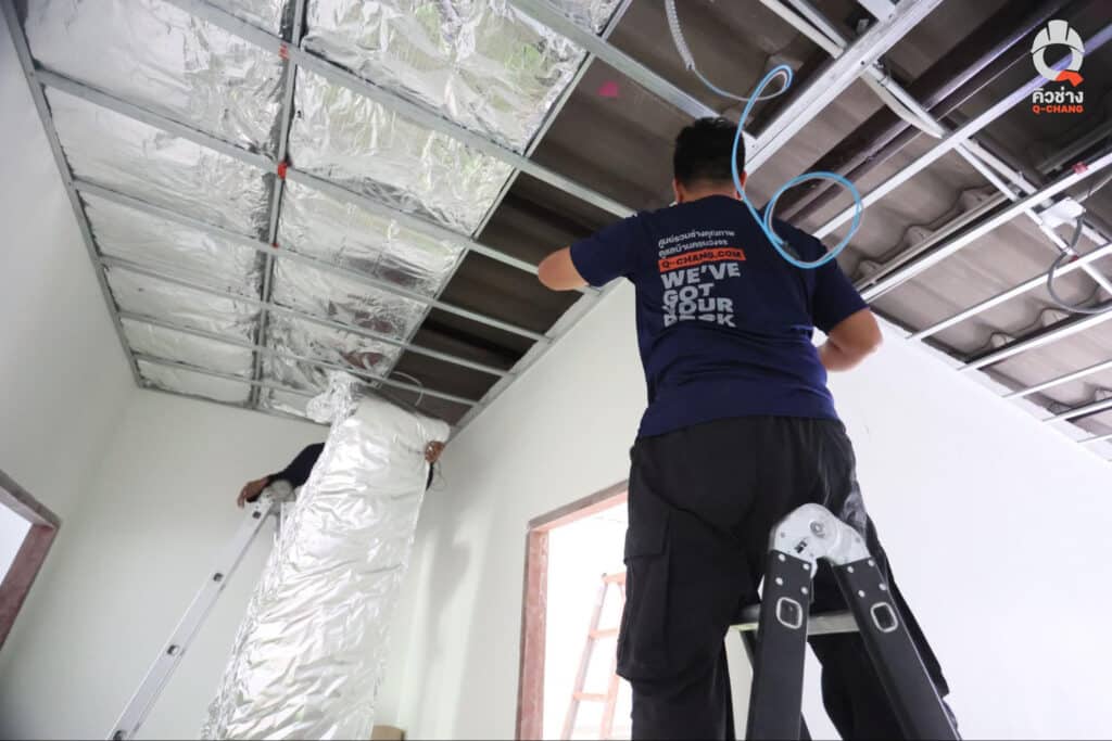 ติดตั้งฉนวนกันความร้อนใต้หลังคา