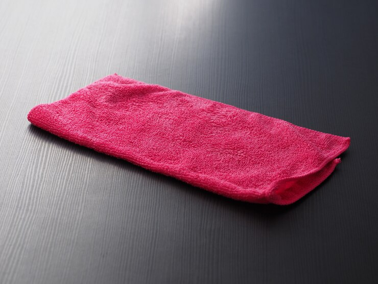 เทคนิคการทำความสะอาดกระจกด้วยผ้าไมโครไฟเบอร์