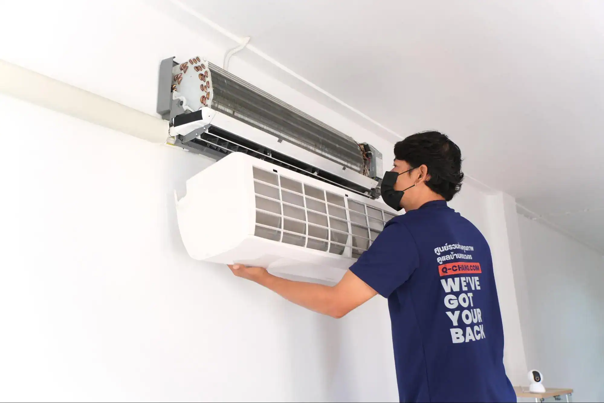 ช่างแอร์ล้างแอร์ กำจัดฝุ่นในห้องนอน