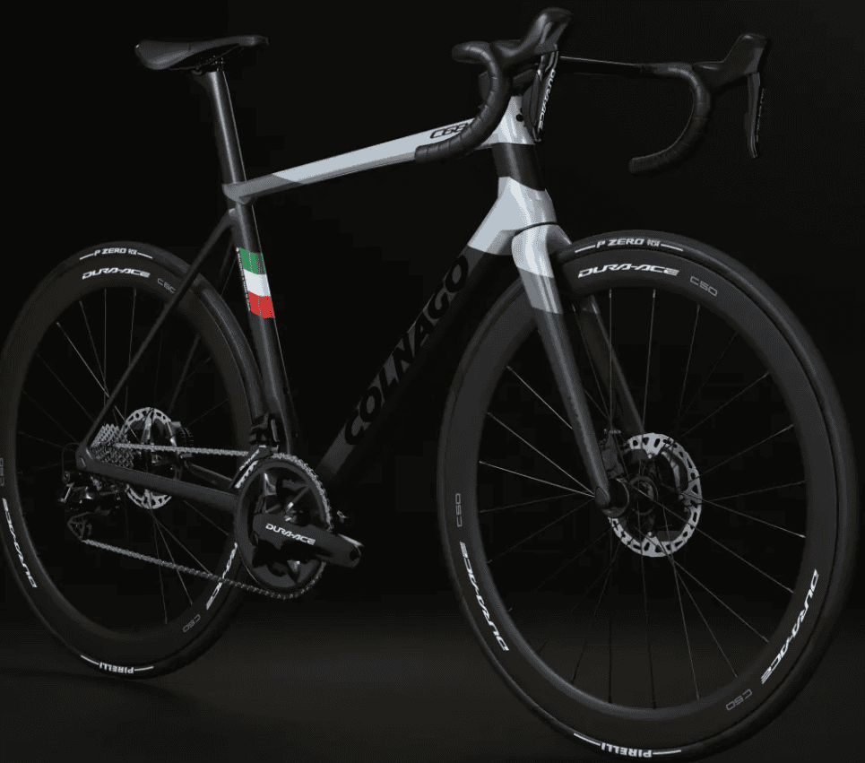 Hochwertiges Rennrad mit Carbonrahmen und Scheibenbremsen.