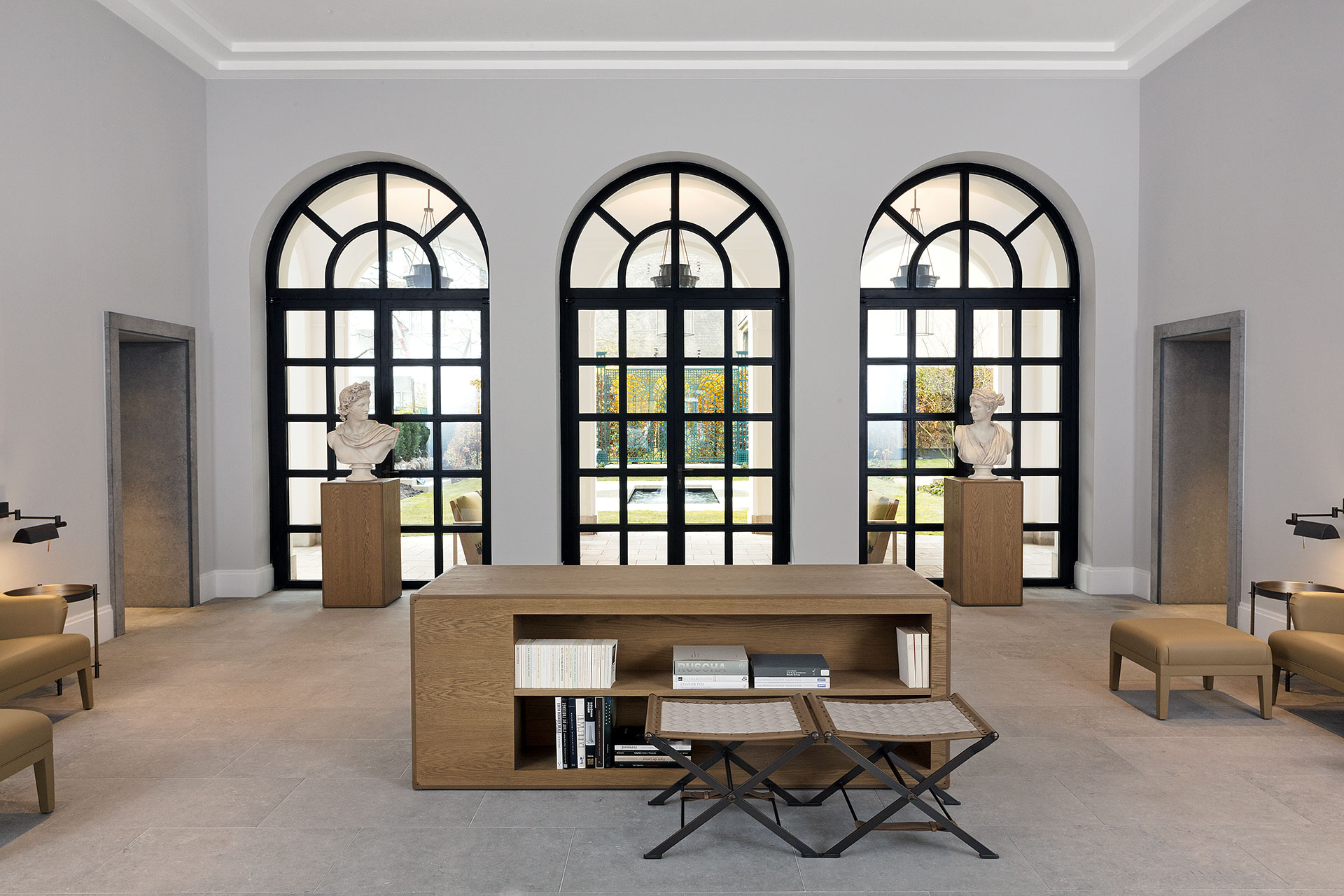 BOTTEGA VENETA Eisenzahn Berlin