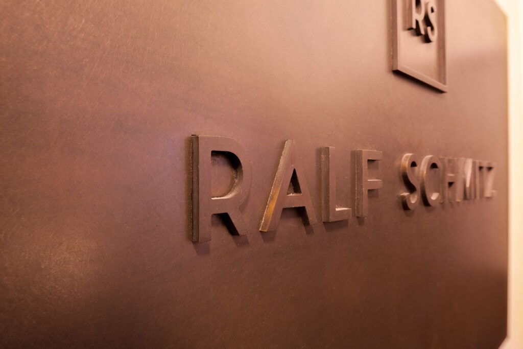 Klingelschild des Projektentwicklers RALF SCHMITZ