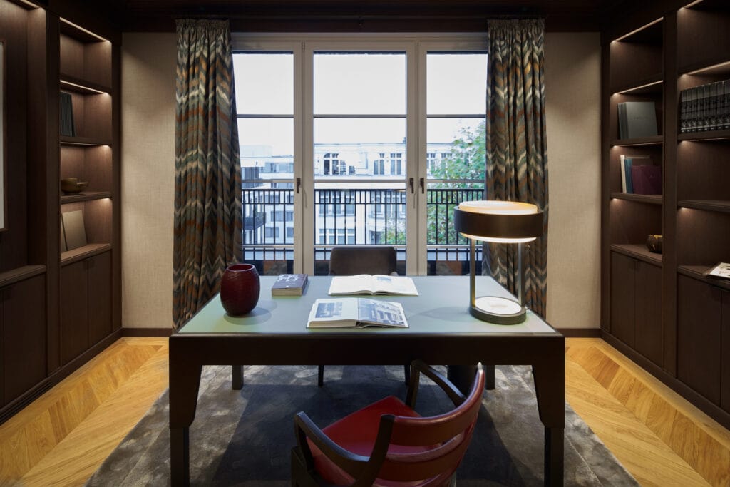 Berlin-Wilmersdorf Alexander-Penthouse Study Close up