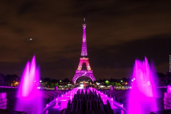 Octubre Rosa en la Torre Eiffel