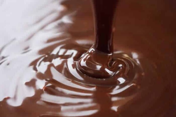 Sauce au chocolat rapide au Thermomix : recette en 5 minutes