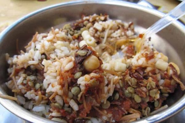 Kochari Egyptien : recette traditionnelle riz, pâtes et lentilles