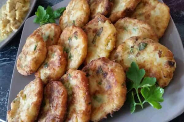 Maakouda aux Pommes de Terre : Galettes Marocaines Croustillantes pour le Ramadan