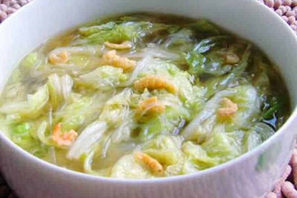 Soupe de chou chinois aux crevettes au Thermomix : recette facile
