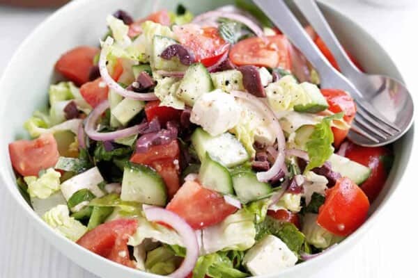 Salade Grecque au Thermomix, fraîche et prête en 10 minutes