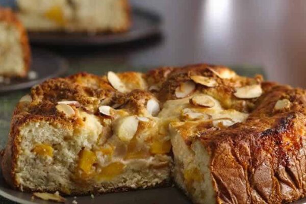 Cake aux Pêches et Amandes au Thermomix : Recette Fondante