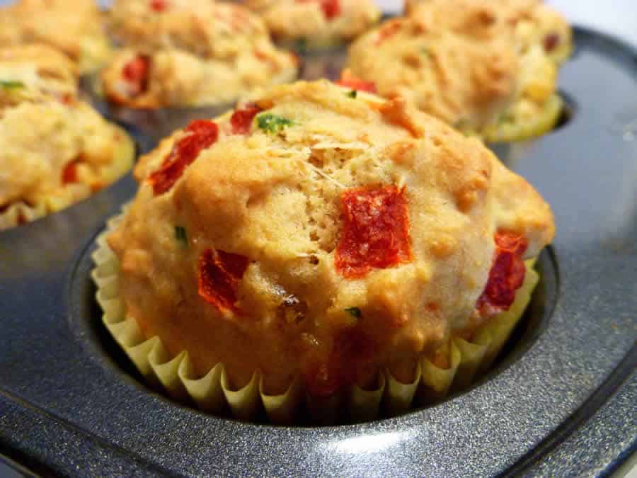 Muffins au Mozzarella et Poivrons au Thermomix : Recette Apéritive