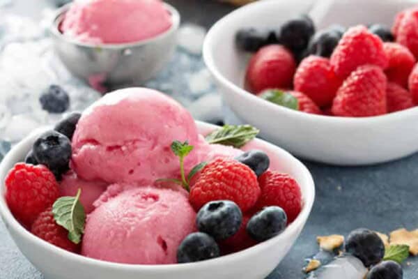 Glace aux Fruits Rouges Light au Thermomix : Recette Facile et Allégée