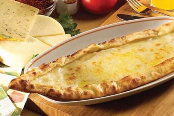 Pide aux Fromages au Thermomix – Recette Facile de Pizza Turque