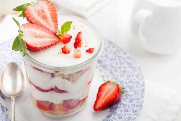 Tiramisu aux fraises et rhubarbe au Thermomix : recette printanière gourmande