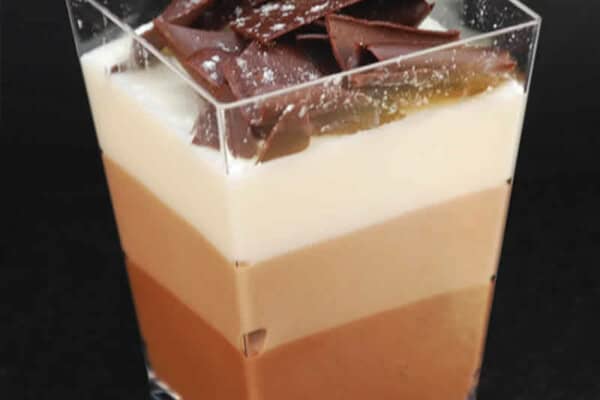 Verrines aux trois chocolats au Thermomix : recette gourmande en couches
