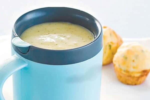 Velouté froid de courgettes au curry au thermomix