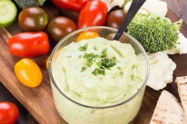 Purée d'avocat au yaourt et au concombre au thermomix
