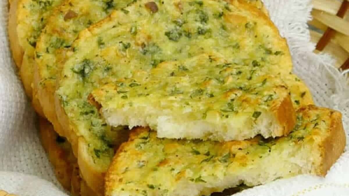 Pain à l'ail et au fromage au Thermomix : Parfait pour un apéro !