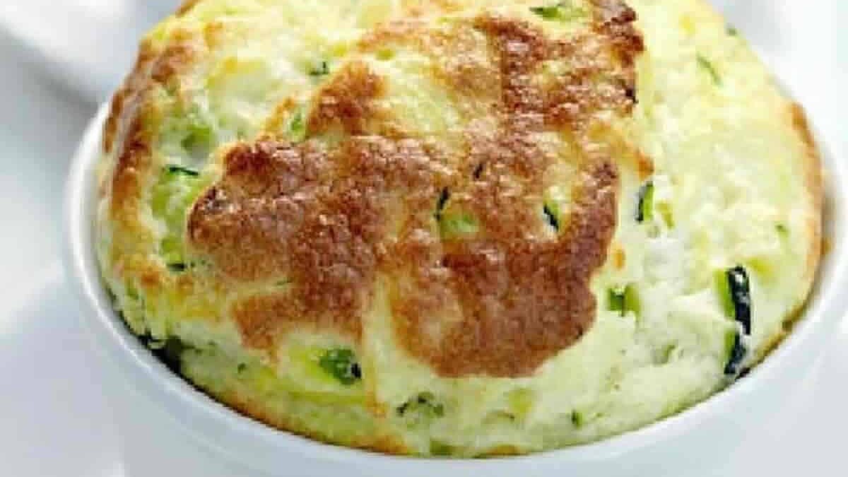 Soufflé de courgettes et patates au Thermomix : Simple et facile à faire pour se régaler !