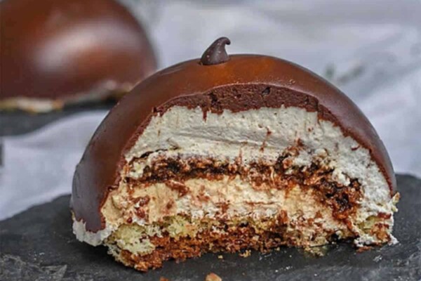Dôme au chocolat et son cœur croustillant praliné au Thermomix : Un vrai délice !
