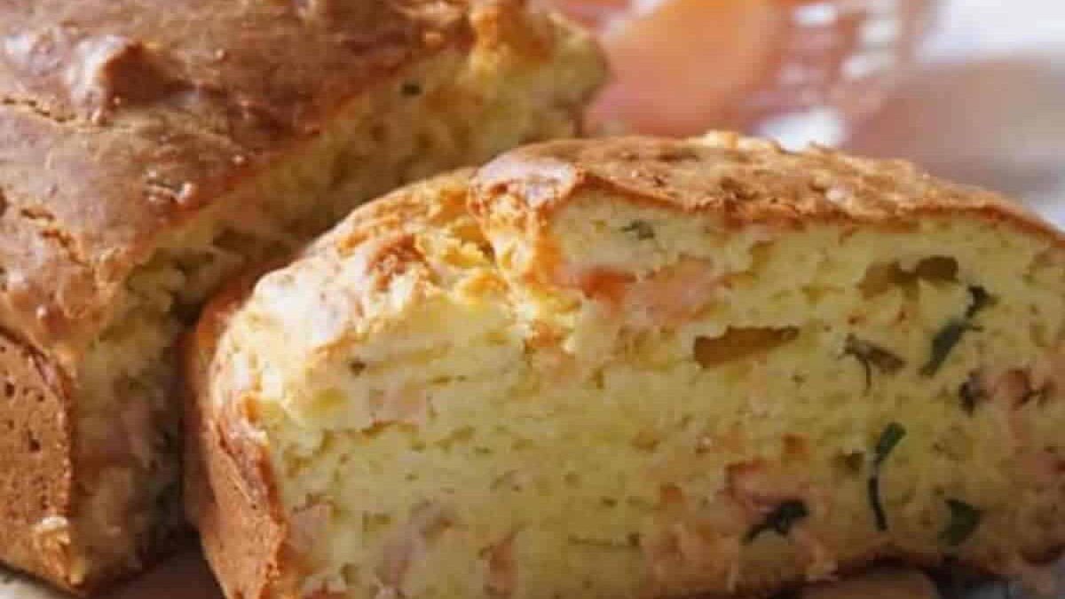 Cake au saumon fumé au Thermomix, délicieux cake salé moelleux et léger
