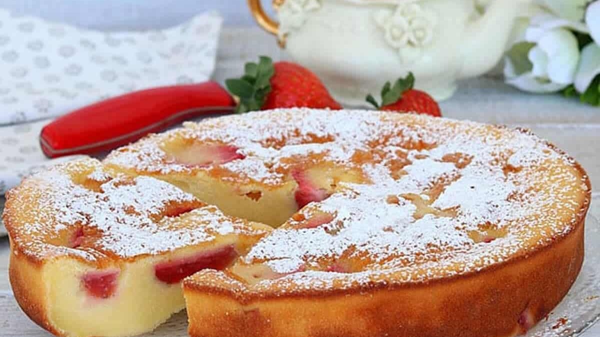 Clafoutis aux fraises : Un dessert frais et fruité