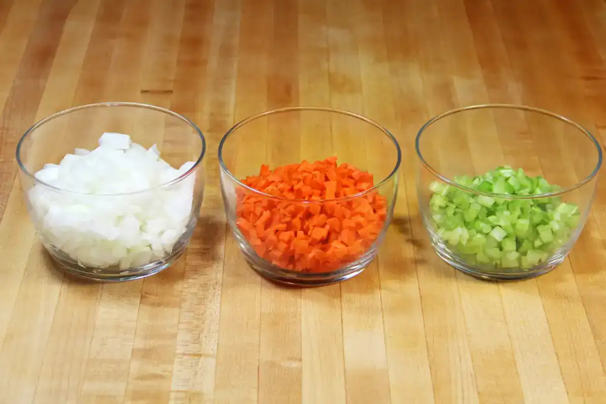 Mirepoix au Thermomix : base aromatique maison