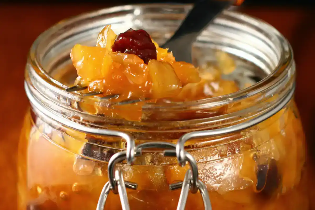 Confiture de pommes et raisins secs