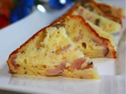 Brioche aux Lardons et Fromage