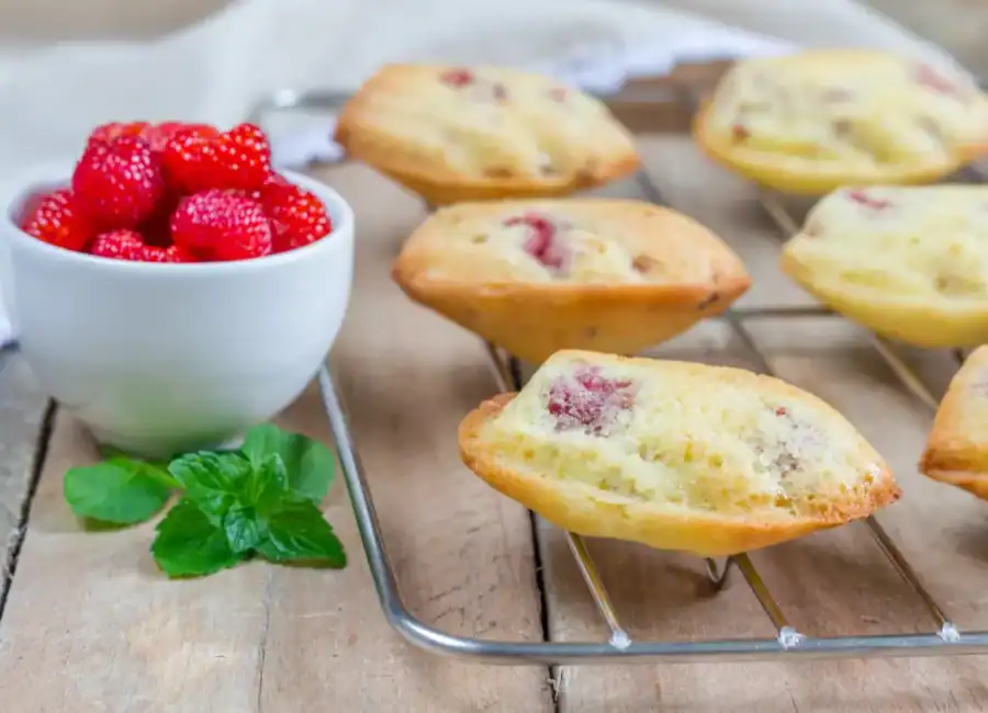 Madeleine à la vanille et framboises au Thermomix